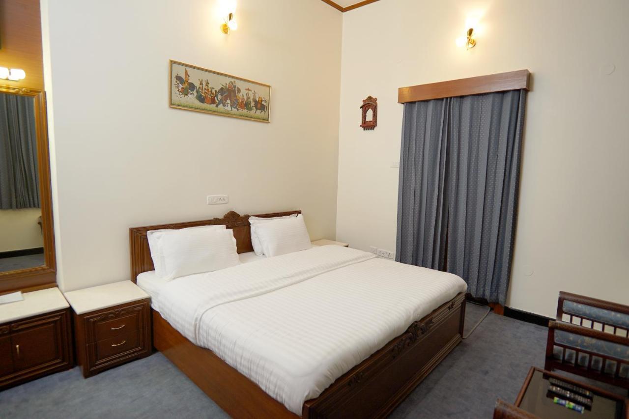 The Edgeworth Bed and Breakfast Shimla Eksteriør billede